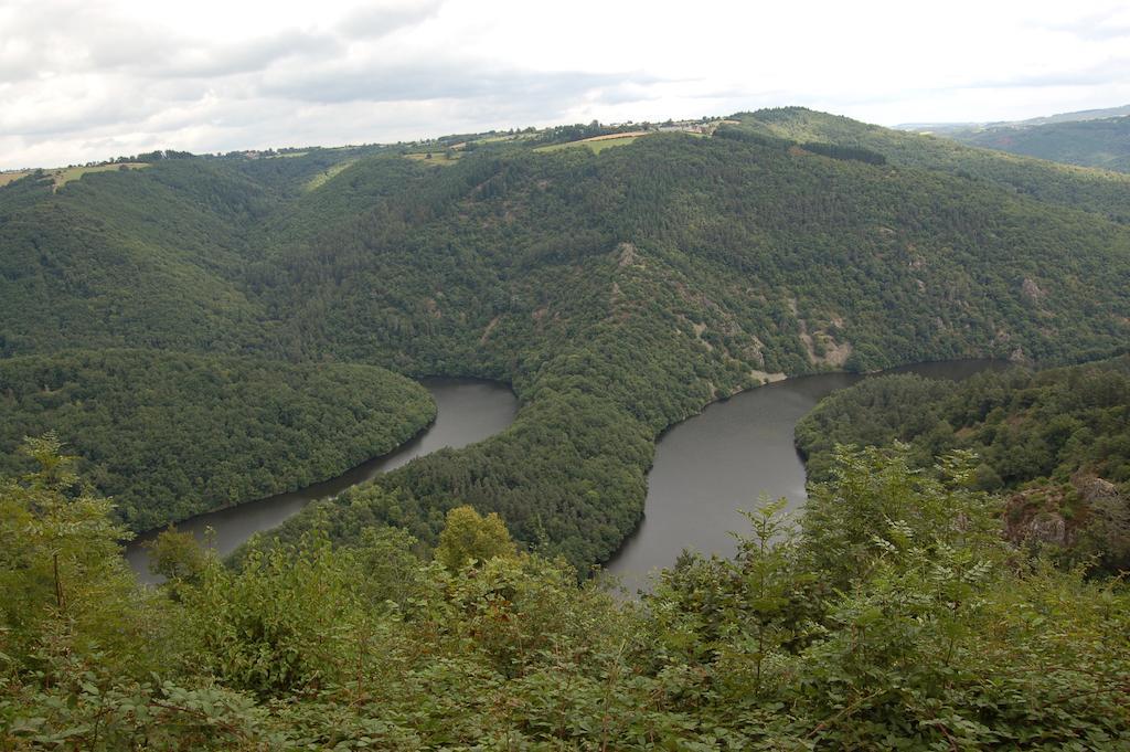 Aux 2 Puys - Gite "Le Lemptegy" Saint-Priest-des-Champs Eksteriør bilde